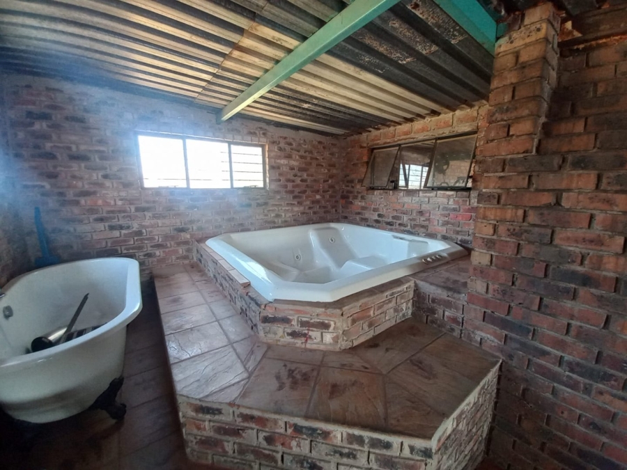 7 Bedroom Property for Sale in Vaal Power A H Free State